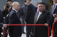 Кім Чен Ин і Путін зустрілися на російському космодромі, говоритимуть про “всі питання”  