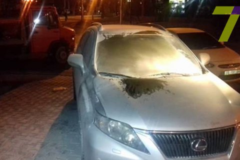 У машину одеського чиновника кинули "коктейль Молотова"
