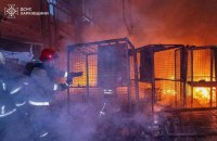 Внаслідок чергової атаки росіян по Харкову згоріла палета з книгами видавництва “Крокус”