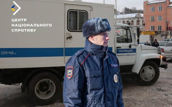 Окупанти платять “поліції” за затриманих, які укладають контракт з російською армією