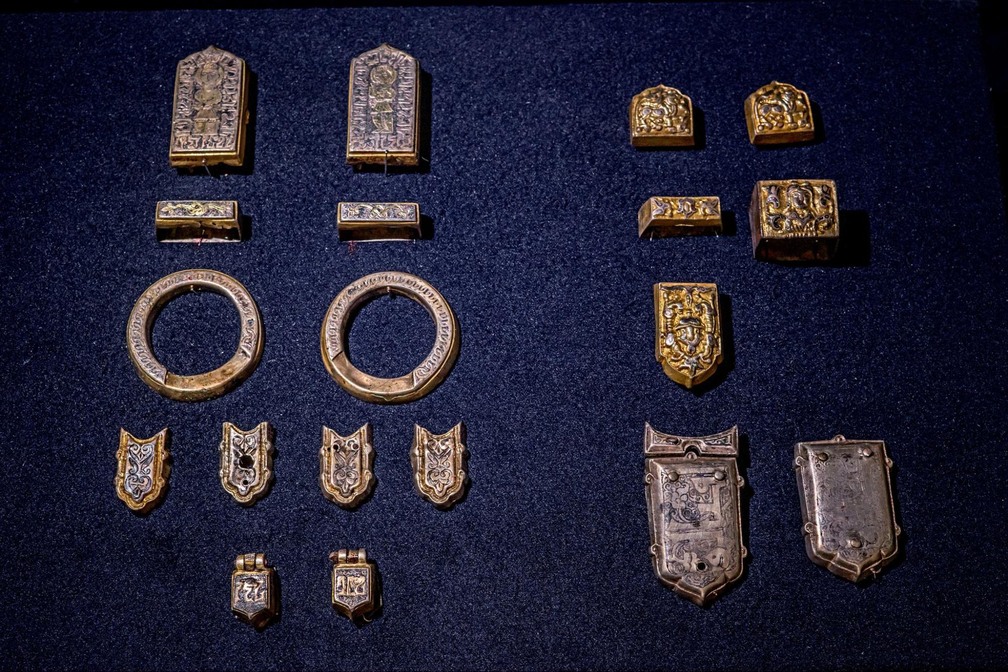 Скарб села Мишалівка (нині Київ, урочище Китаїв), який зберігають у Національному музеї історії України