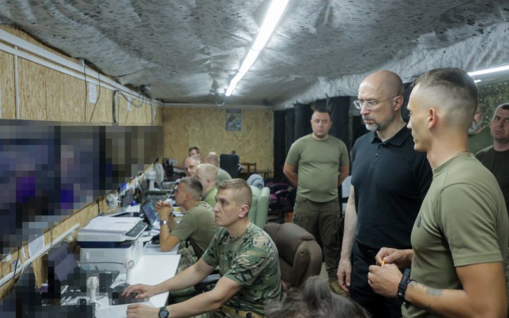 Шмигаль відвідав військових ЗСУ на Запорізькому напрямку