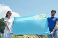 Суд в Крыму оштрафовал водителя за крымскотатарский флаг