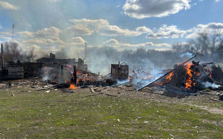 Унаслідок ворожої дронової атаки на Чернігівщині згорів житловий будинок