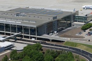 Донецкий аэропорт бьет рекорды