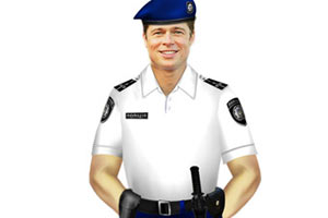 Брэд Питт рекламирует форму для украинских полицейских