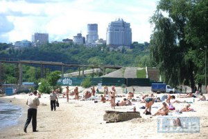 Київська влада визначила 11 придатних для купання пляжів