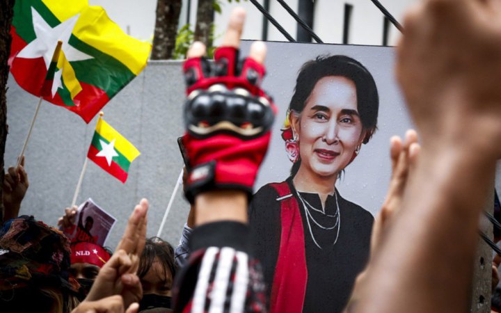 Повстанці у М’янмі заявили про капітуляцію десятків силовиків хунти
