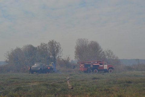 Рятувальники гасять 4 осередки тління торфовищ у Київській області