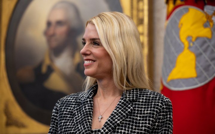 Генпрокурорка США звільнила співробітницю Мін'юсту за непристойний жест на адресу Нацгвардії 