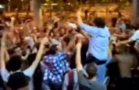 В испанском "Колизее" толпа туристов учинила многочасовую драку с полицией