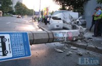 В Киеве водитель Subaru буквально разгромил проспект Науки