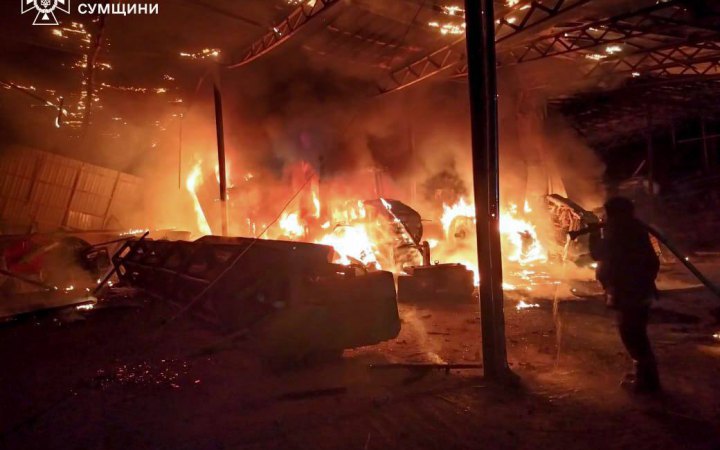 На Сумщині через російський дрон згоріла сільгосптехніка