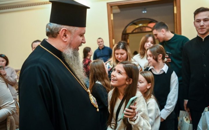 Шукати Бога в телефоні. Як церква опановує сучасні технології