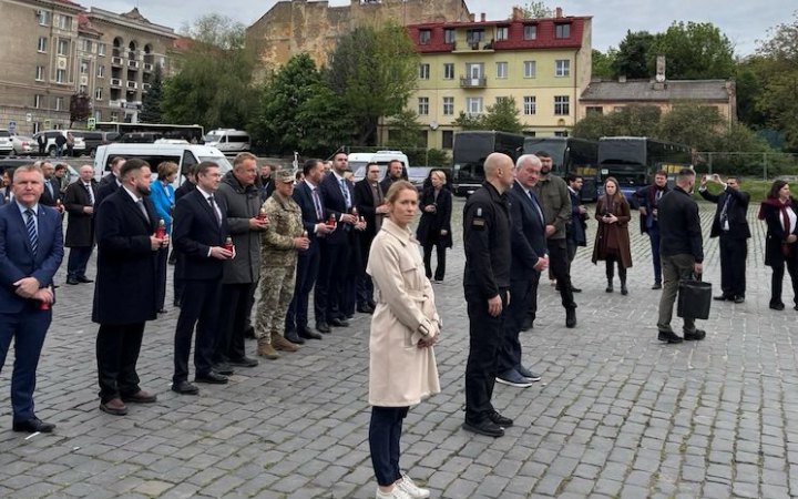 Кая Каллас і міністри закордонних справ країн ЄС у Львові вшанували пам'ять полеглих військових 