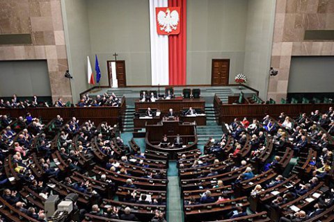 Сейм Польши принял судебную реформу 