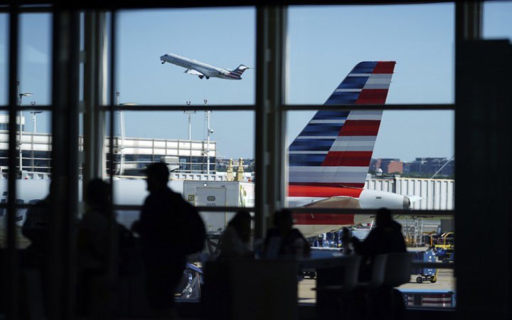 Через урядовий шатдаун у США бракує авіадиспетчерів і масово затримують рейси