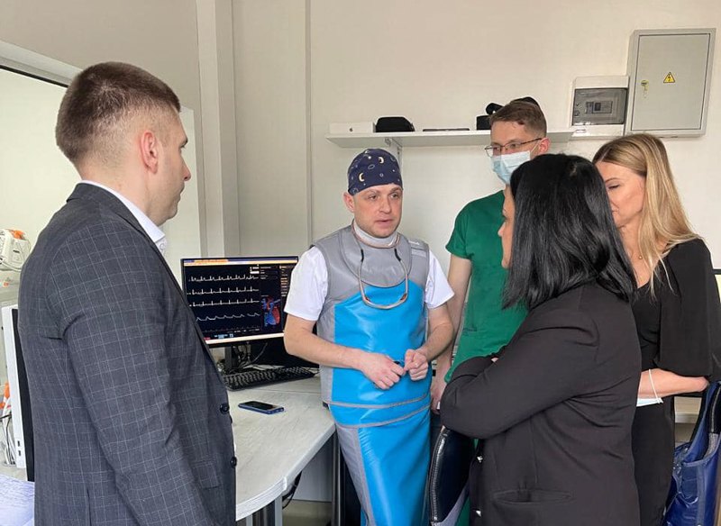 Наталя Гусак під час відвідин Першого медичного об'єднання Львова, яке у 2025 році уклало договір з НСЗУ на 2,23 млрд грн.