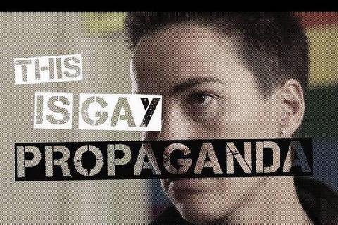 ​"Правые" сорвали показ ЛГБТ-фильма в Черновцах