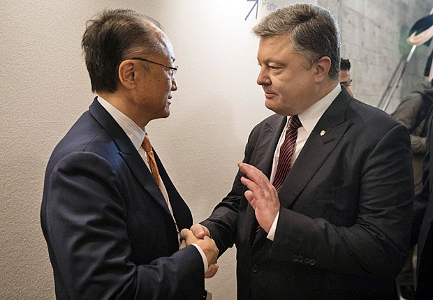 Президент Петр Порошенко и президент всемирного банка Джим Ён Ким