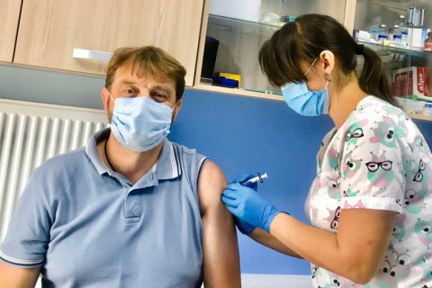 "Коло прибічників вакцинації збільшиться, але це не буде швидко". Імунолог Федір Лапій про протипокази до вакцинації від ковіду