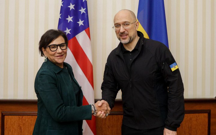 ​Шмигаль і спецпредставниця США Пріцкер обговорили фінансову підтримку України і питання експорту