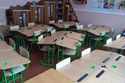 В Шепетовке из-за отсутствия отопления приостановили занятия в школах 
