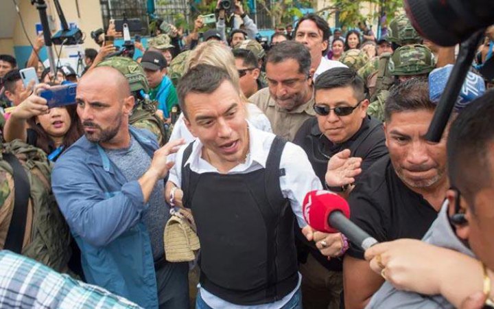 В Еквадорі озброєні люди увірвалися в ефір телеканалу. Президент заявив про внутрішній збройний конфлікт