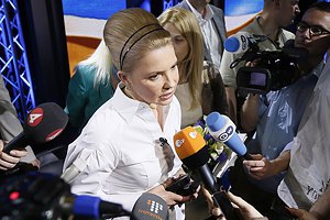 Тимошенко привітала Порошенка з перемогою на виборах