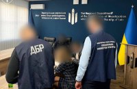 На Закарпатті прокурори встановили нові факти у справі депутата облради, який контролював незаконний збут дубу