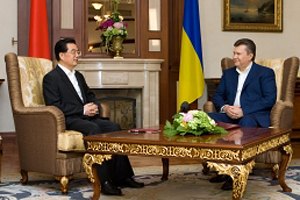 Визит Ху Цзиньтао принес Украине контракты на $3,5 млрд