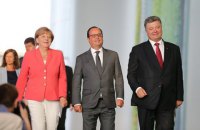 ​Порошенко обсудил выполнение Минских договоренностей с Меркель и Олландом