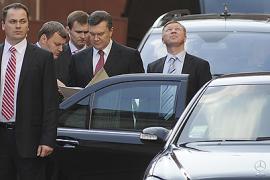 Янукович предлагает подвергать водителей психиатрической экспертизе