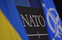 Україна готується до членства в НАТО, а не просить про нього