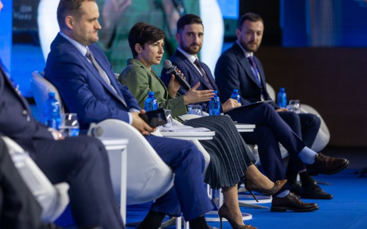 ОПУ і Міносвіти провели конференцію щодо розбудови нової інфраструктури і якості української освіти