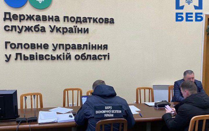Львівським податківцям повідомили про підозри за "схеми" з відшкодування ПДВ