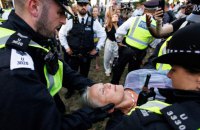 ​У Великій Британії за вихідні понад 500 людей заарештували під час пропалестинських акцій 