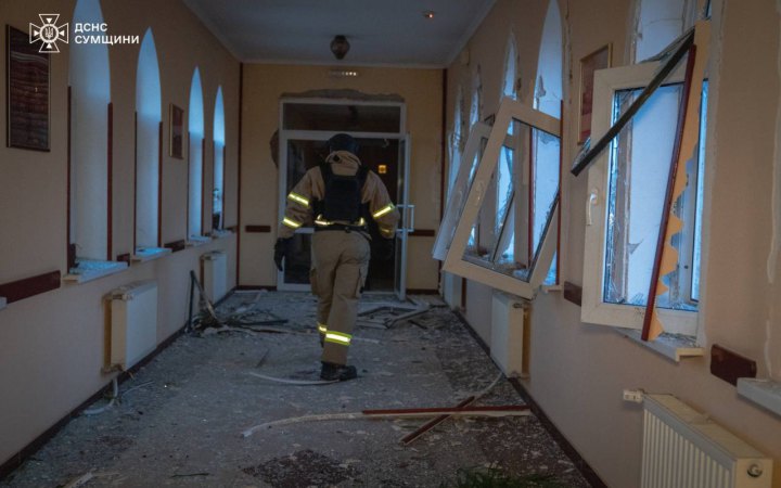 Росіяни атакували будинок у місті Суми
