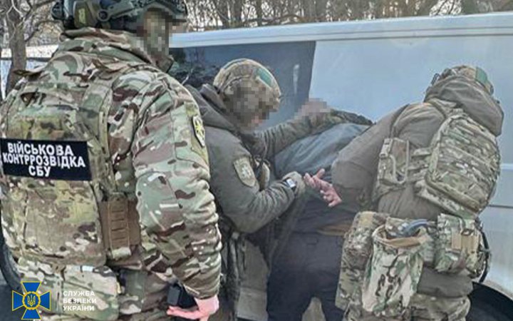 ​СБУ і Нацпол викрили мережу нелегального продажу «трофейної» зброї