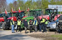 Польські фермери розпочали блокування руху вантажівок перед ПП "Медика-Шегині"