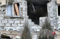 Росіяни обстріляли багатоквартирний будинок у середмісті Херсона