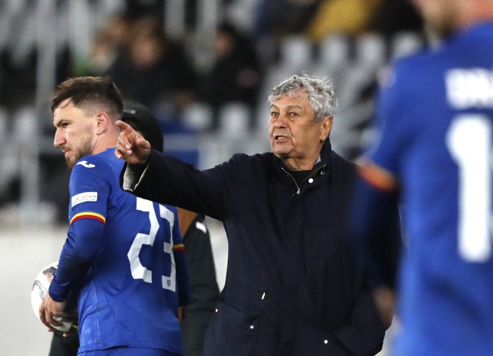 Мірча Луческу під час матчу збірної Румунії