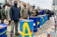 Під Печерським судом у Києві збирається мітинг на підтримку Порошенка
