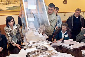 Полтавским избирателям не хватает урн для голосования