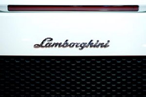 Lamborghini тайно показала свой внедорожник в Нью-Йорке