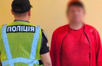 У Києві затримали 49-річного "екстремала", який катався між вагонами метро