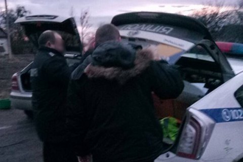 У Волинській області трьох поліцейських з гонитвою затримали за хабарництво