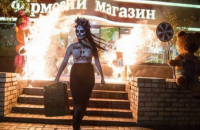 Активістку Femen затримали за підпали біля магазинів Roshen