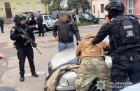 На Тернопільщині затримали групу військовослужбовців, яких підозрюють у катуваннях і розбоях