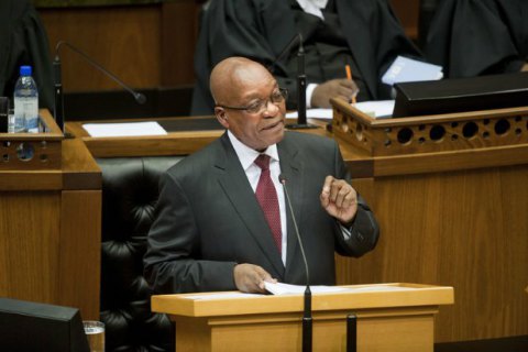 Президенту ЮАР угрожает расследование по 783 обвинениям в коррупции